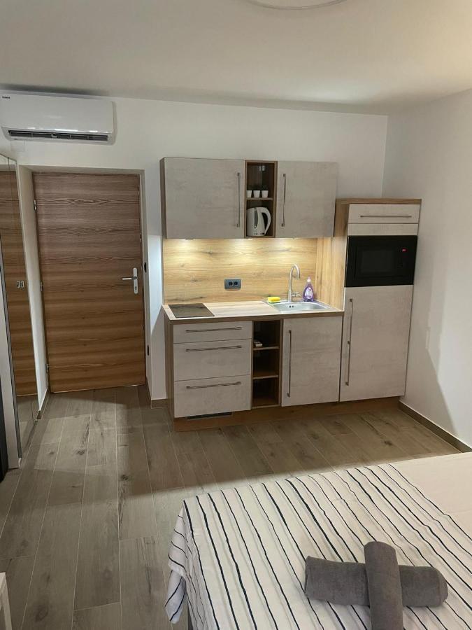 Apartments Anka PUY Eksteriør bilde